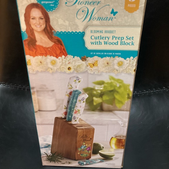 🔪Pioneer Woman Cutlery Set with Wooden Block 🔪 - Picture 5 of 11